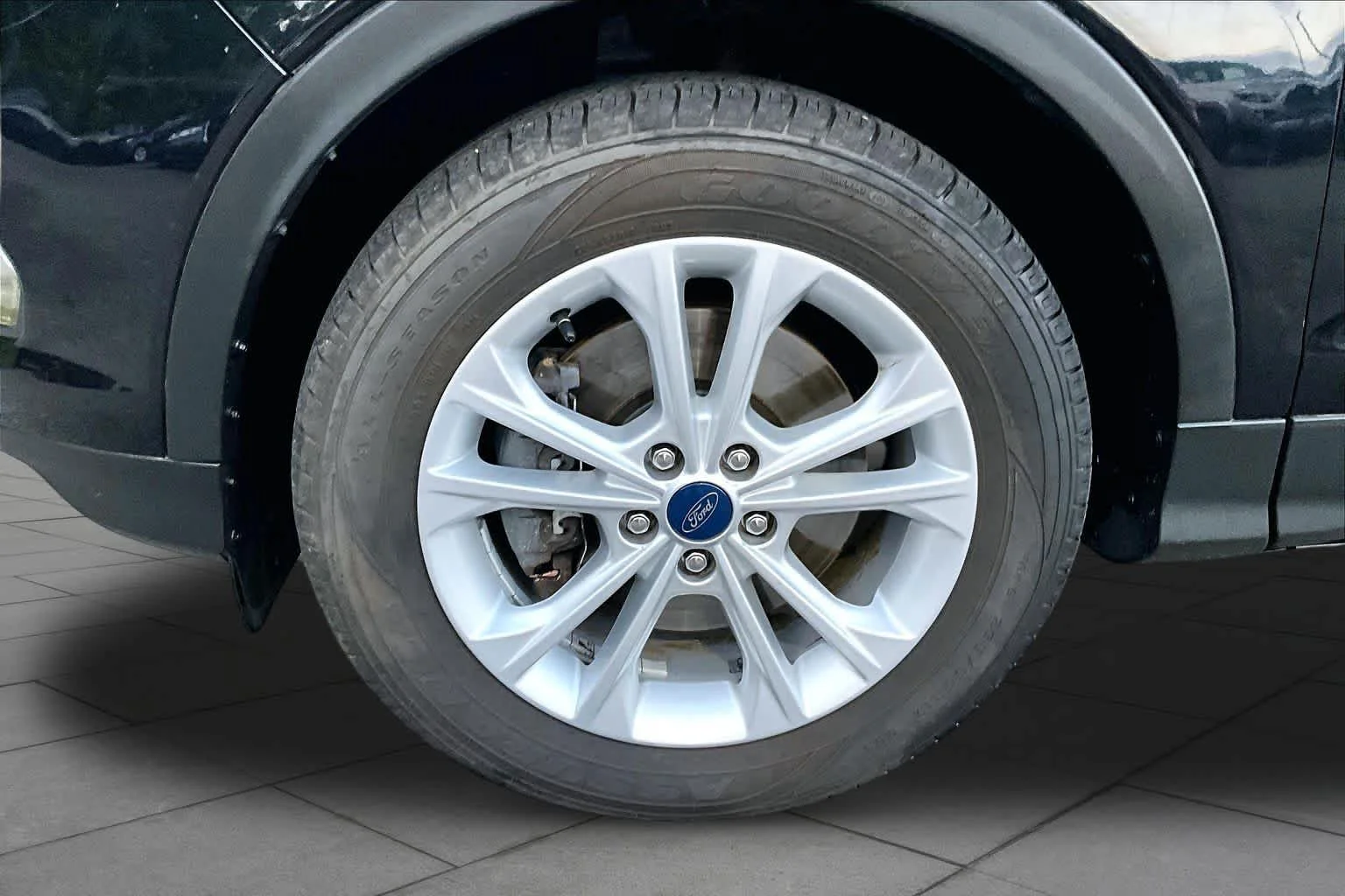 Used 2019 Agate Black Ford SE image 11