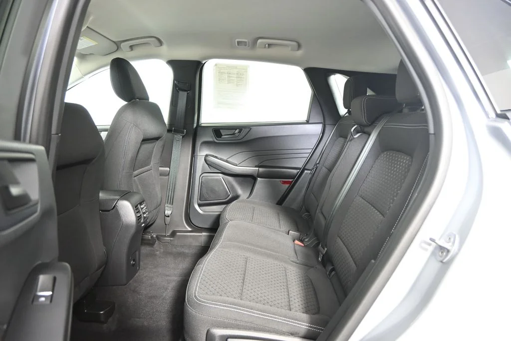 Used 2023  Ford Active image 17