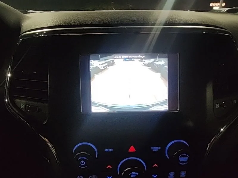 Used 2018 Black Jeep Limited image 9