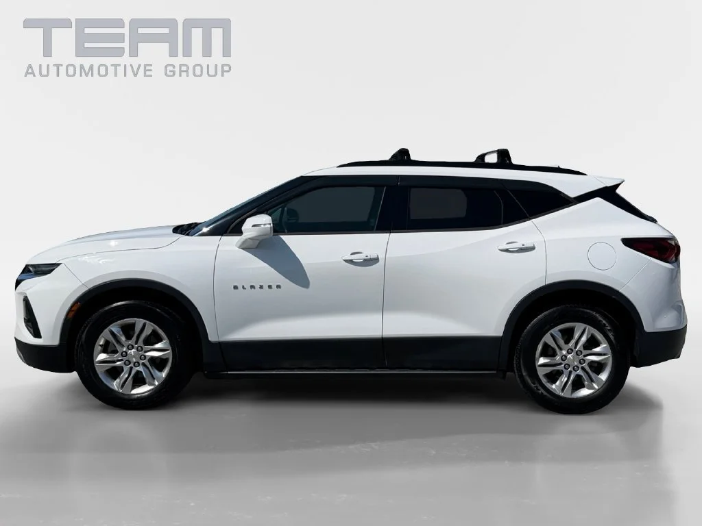Used 2019 SUMMIT WHITE Chevrolet  image 4