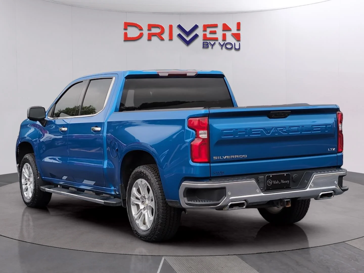 Used 2022 Glacier Blue Metallic Chevrolet LTZ image 3