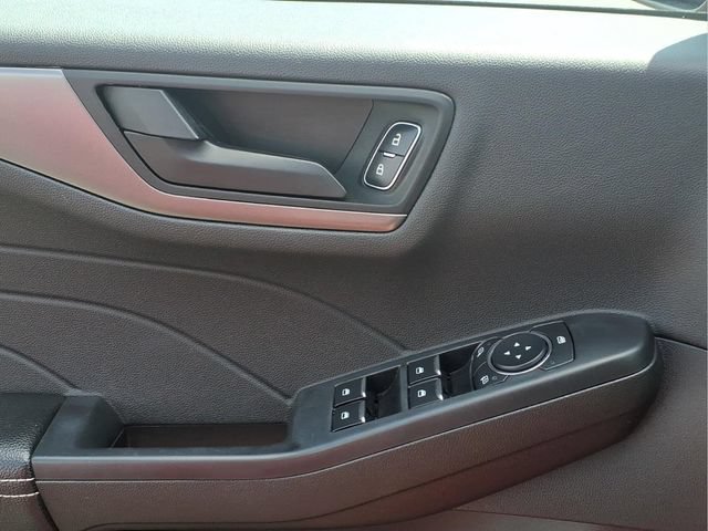 Used 2024  Ford Active image 15