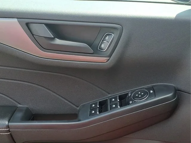 Used 2024  Ford Active image 15