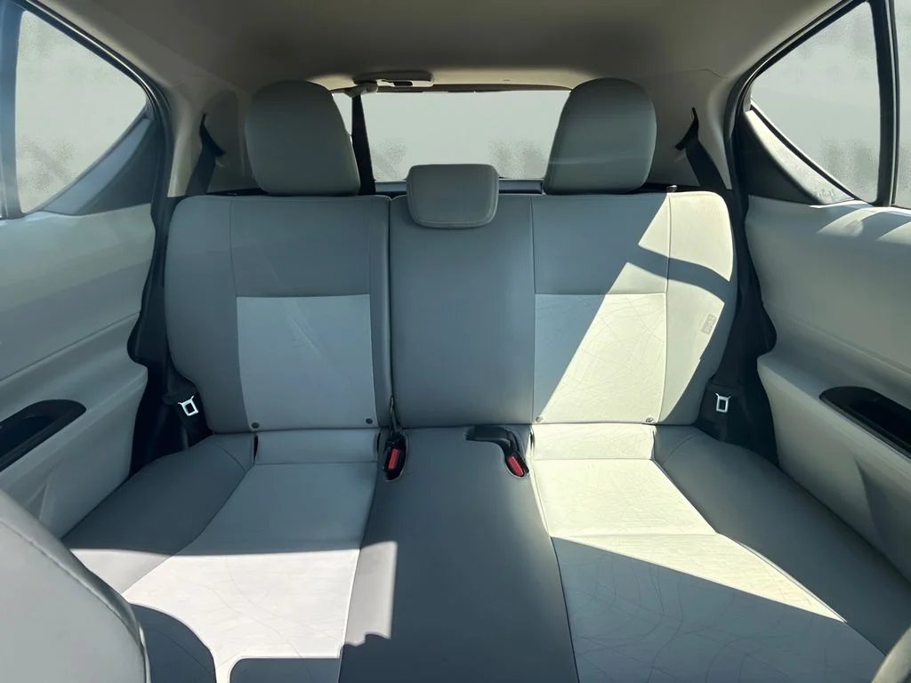 Used 2013 White Toyota Four image 7