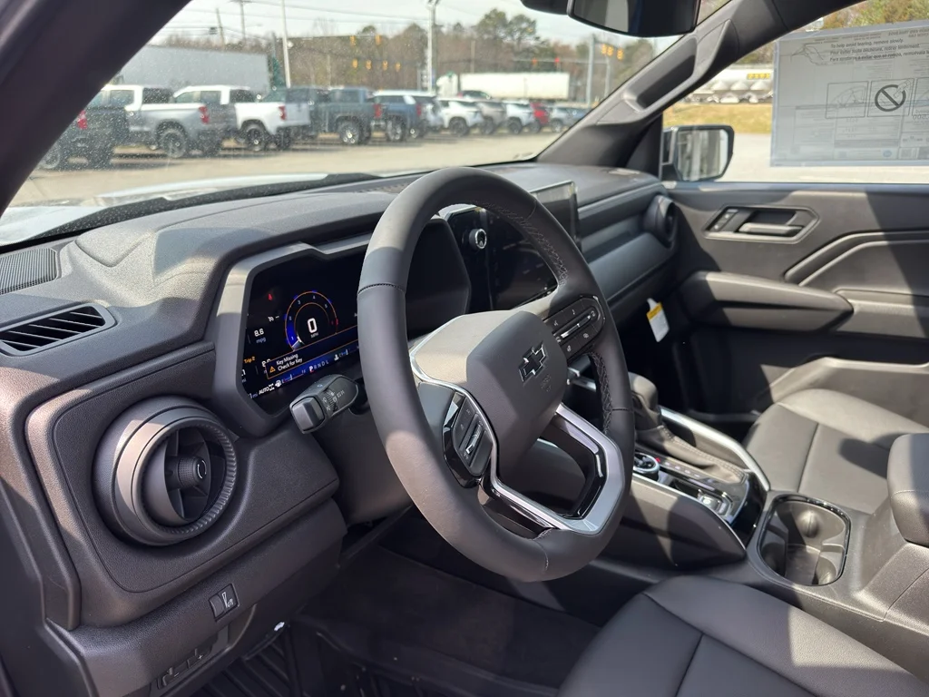 2026 Chevrolet Colorado Trail Boss - Photo 11