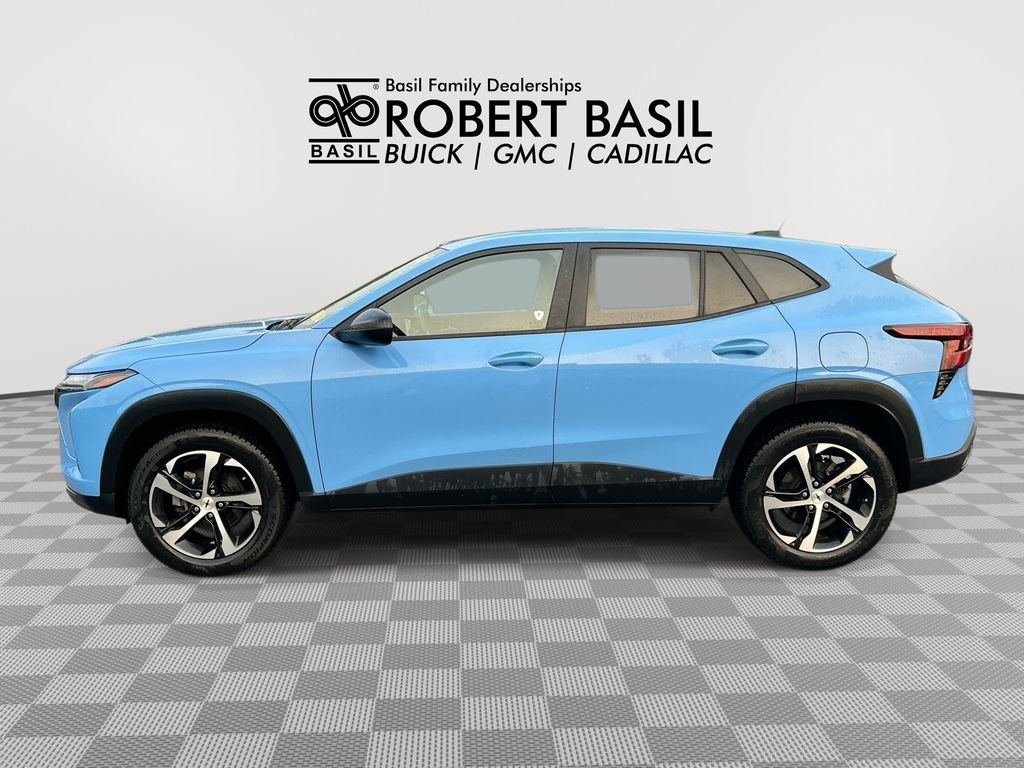 Used 2024 Fountain Blue Chevrolet 1RS image 5