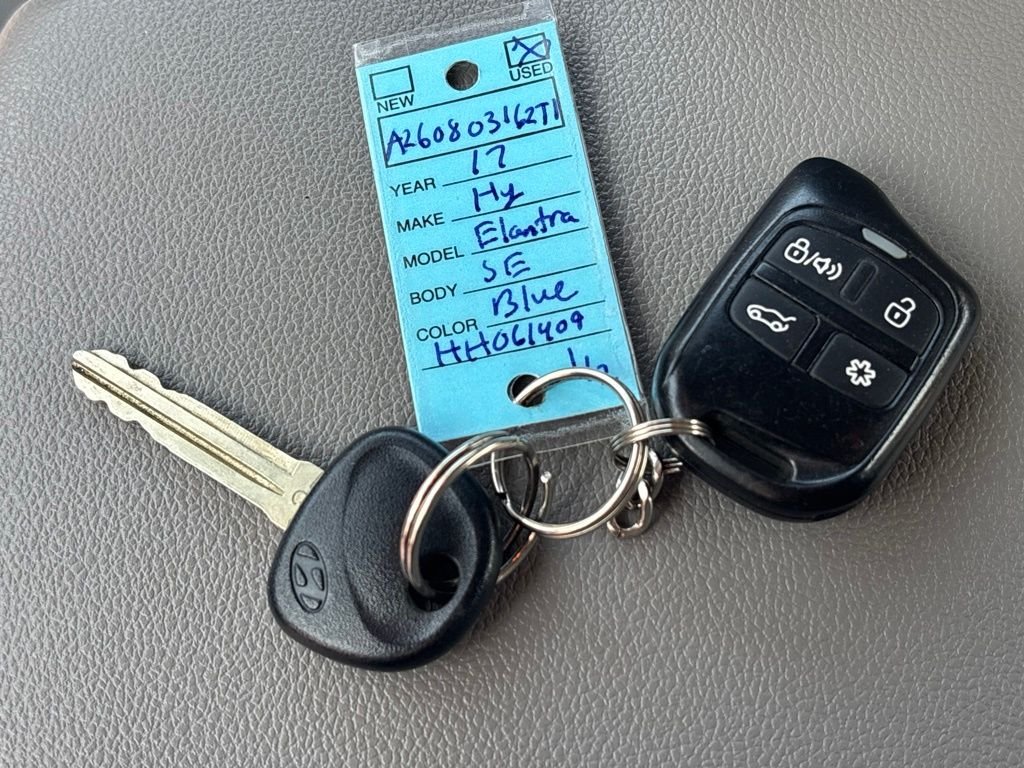 Used 2017 Blue Hyundai SE image 27