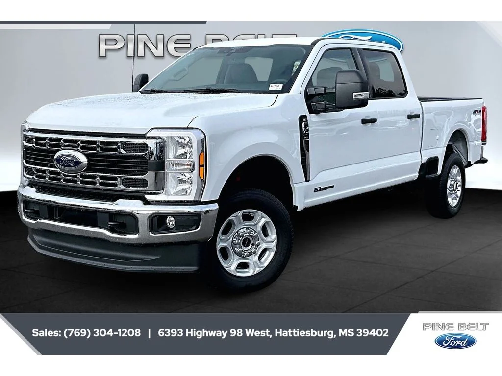 New 2026 Oxford White Ford F-250® XLT image 10