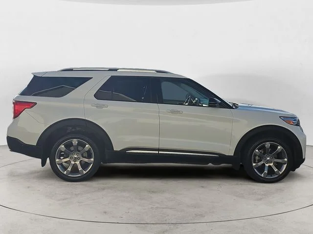 Used 2020 White Metallic Ford Platinum image 6