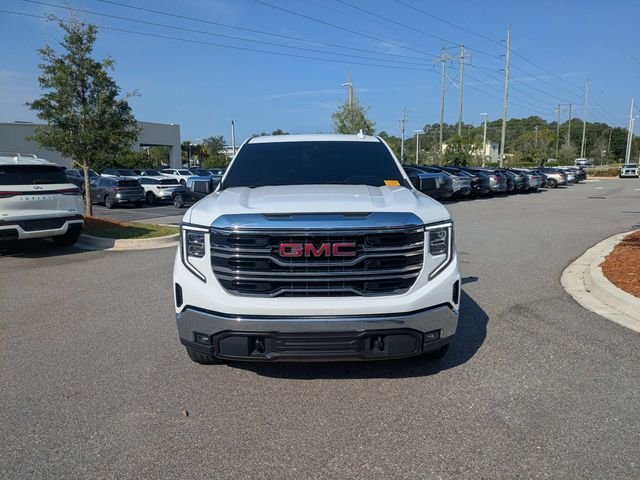 Used 2025 White GMC SLT image 8