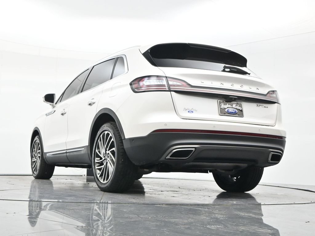 Used 2019 White Platinum Clearcoat Metallic Lincoln Reserve image 49