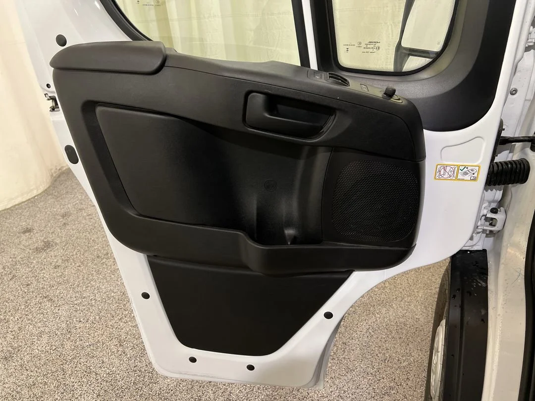 New 2026 Bright White Clear-Coat Exterior Paint RAM Tradesman 1500 Low Roof 136 WB w/Pass Seat image 17
