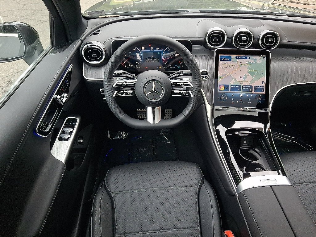 New 2027 Black Mercedes-Benz GLC 300 image 10