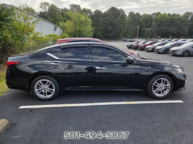 Used 2019 Black Nissan 2.5 SL image 4