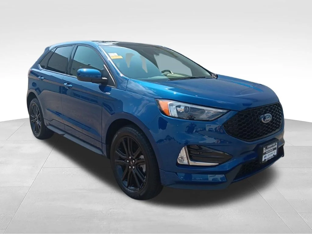 Used 2023 Blue Metallic Ford ST Line image 9