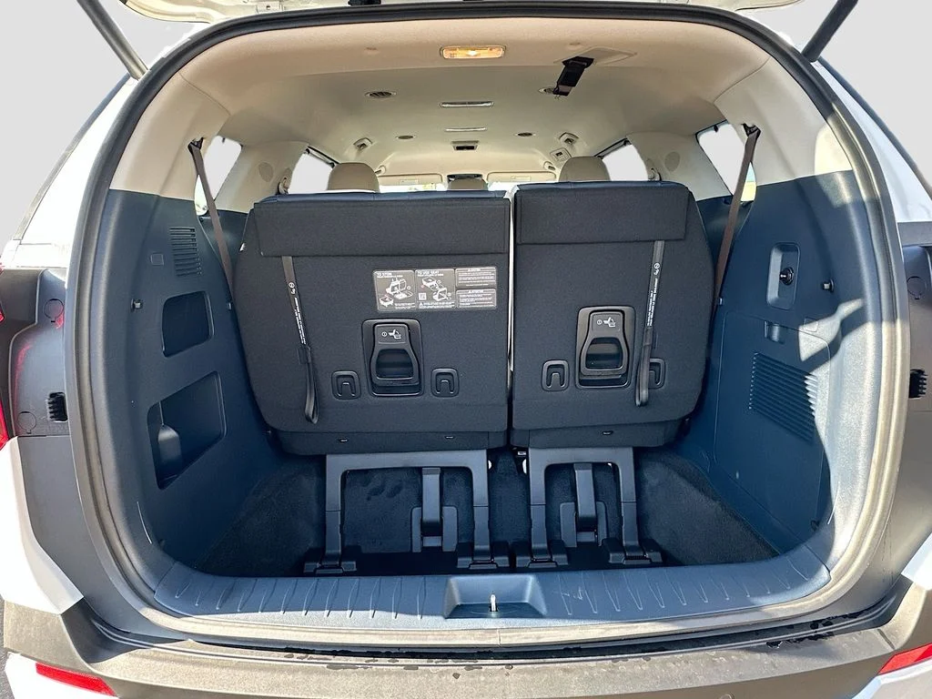 New 2026 Snow White Pearl Kia EX image 26