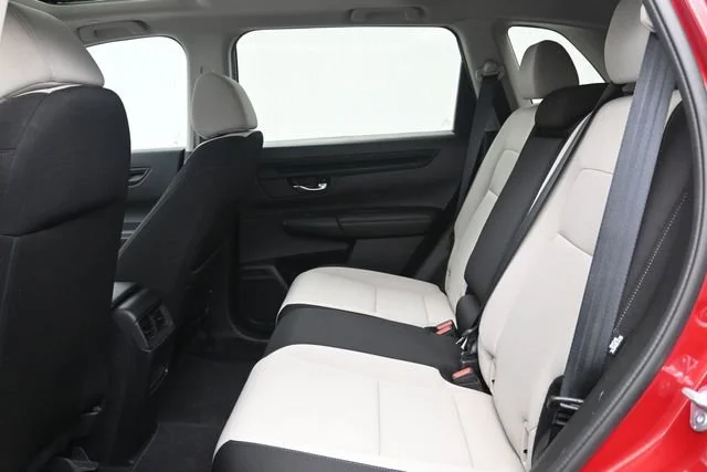 Used 2023 White Honda EX image 21