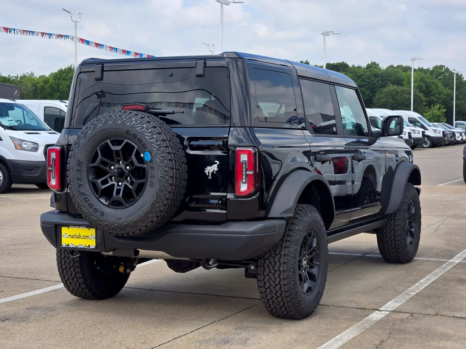 New 2026 Shadow Black Ford Badlands® image 4