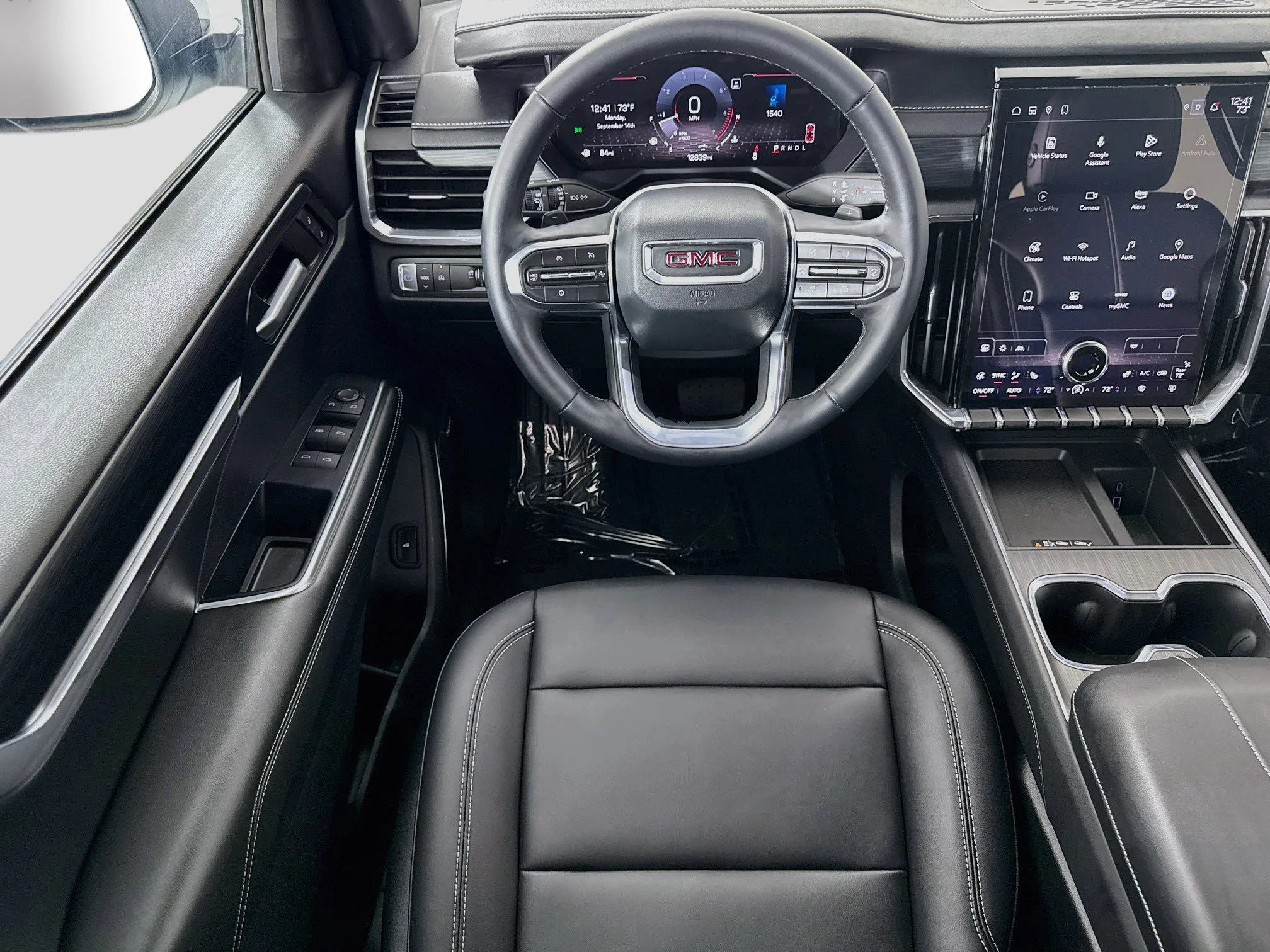 Used 2024 Summit White GMC Elevation image 24