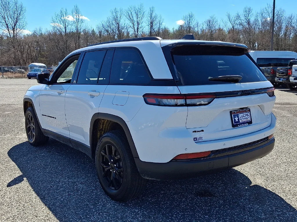 Certified Used 2024 Bright White Clearcoat Jeep Altitude X image 8