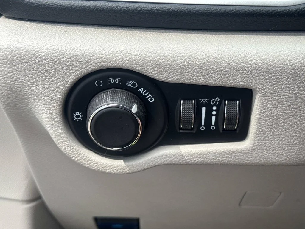 Used 2023 Gray Chrysler LX image 36