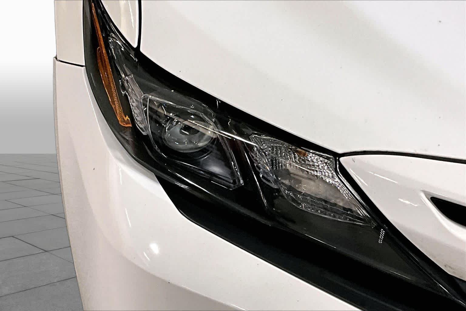 Used 2023 Ice Cap Toyota SE image 26