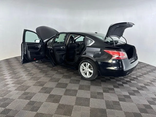 Used 2013 Black Nissan 2.5 SL image 20