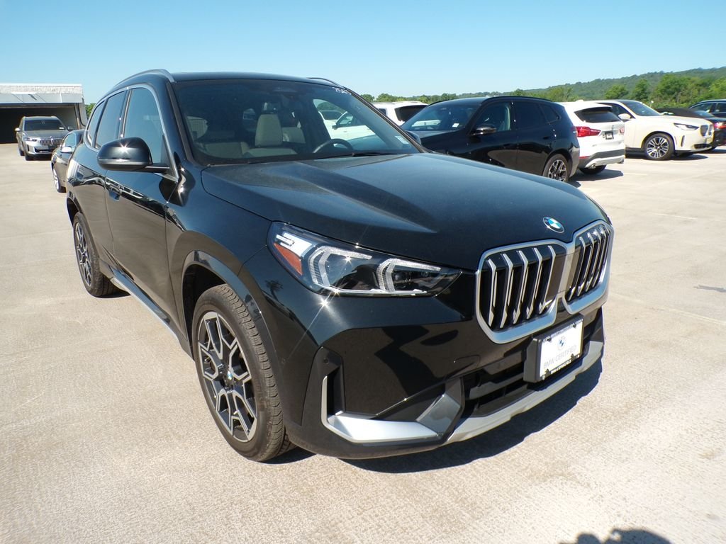 2025 BMW X1 xDrive28i's photo