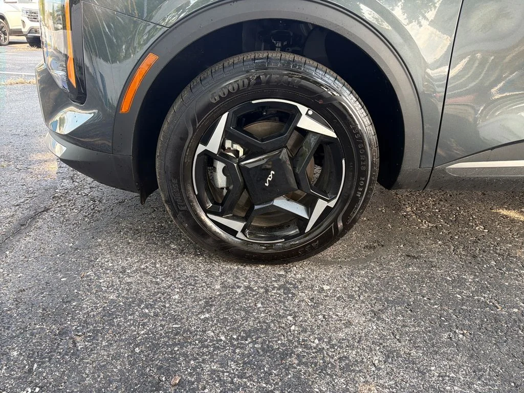 Used 2026 Gray Kia EX image 25