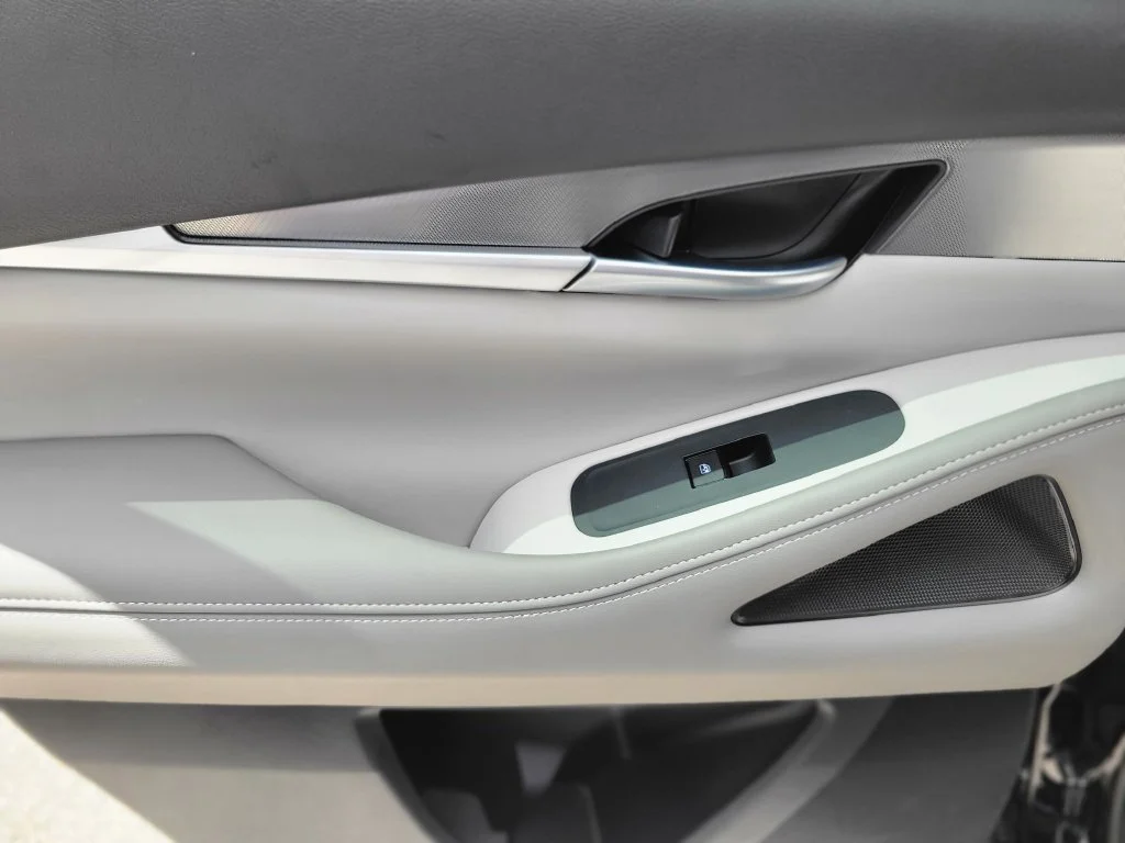 New 2027 White INFINITI LUXE image 11