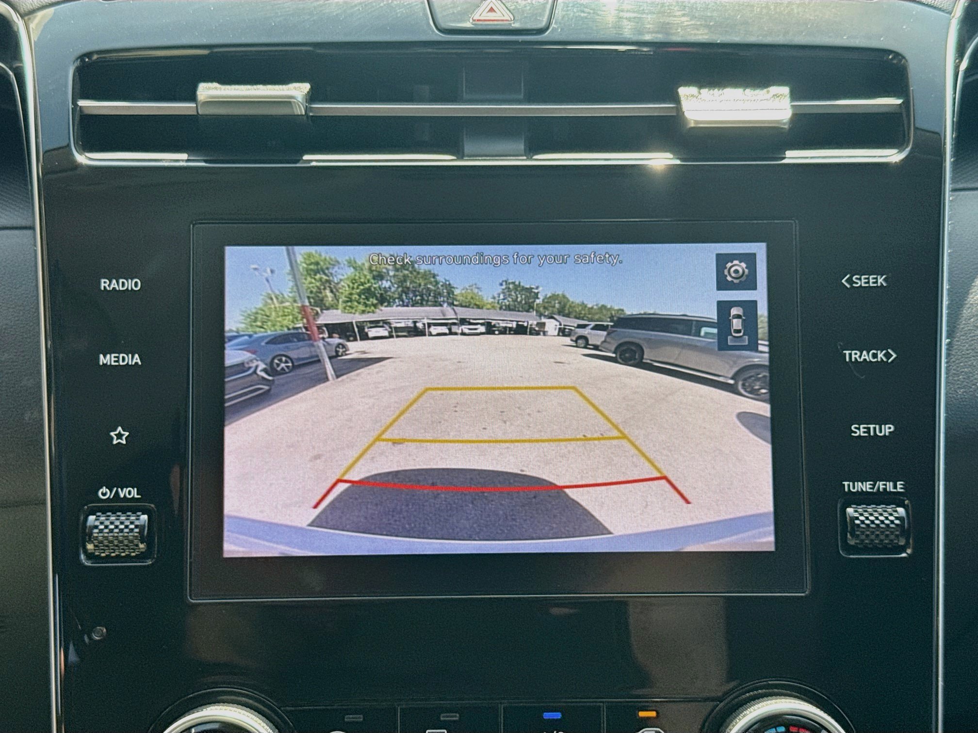 Used 2022 Quartz White Hyundai SEL image 11