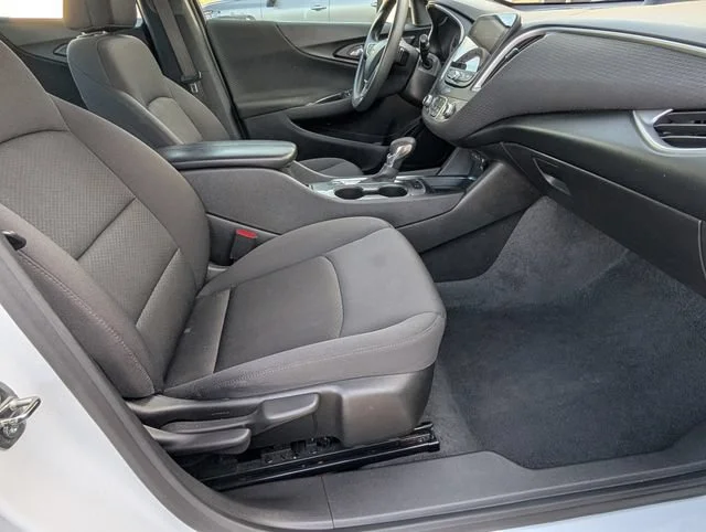 Used 2024 Summit White Chevrolet 1LT image 20