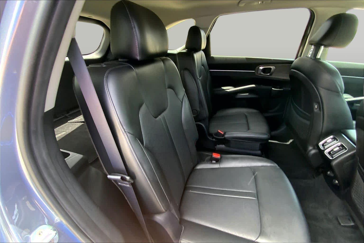 Used 2021 Everlasting Silver Kia EX image 19