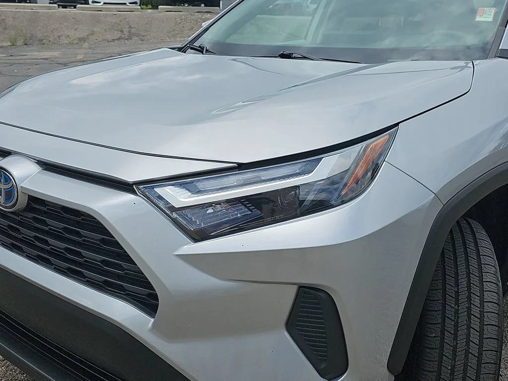 Used 2024 Silver Toyota Hybrid XLE image 38