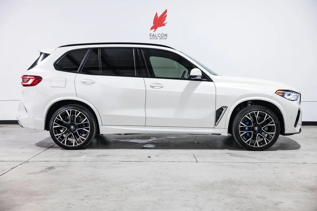 2022 BMW X5 M -'s photo