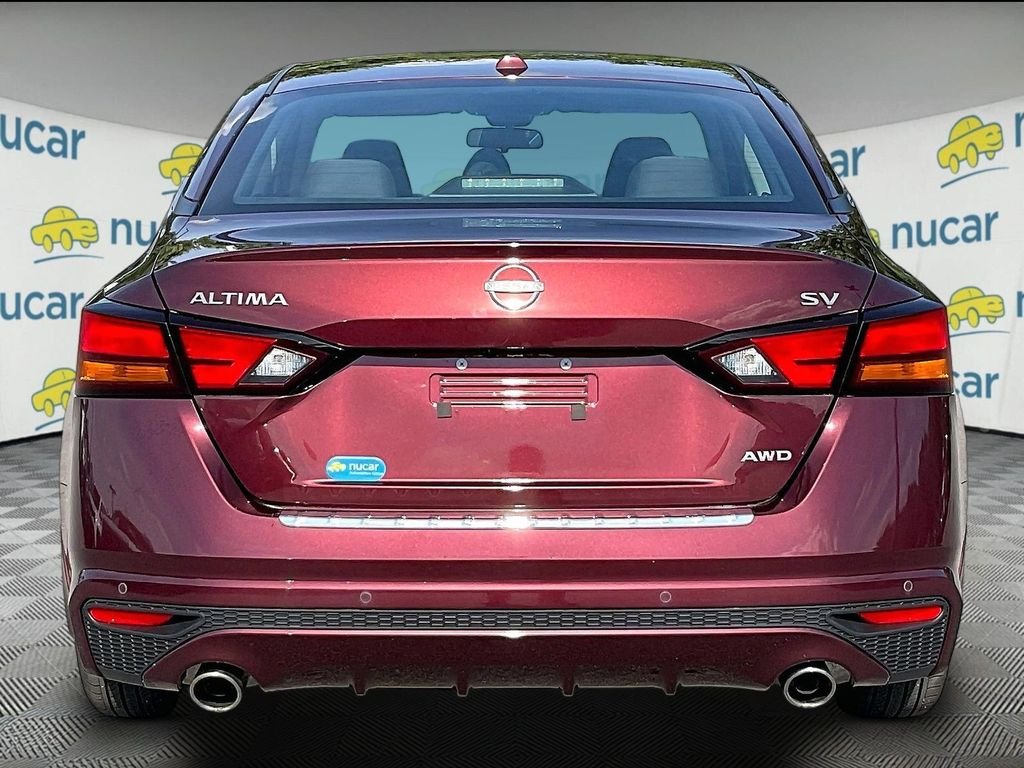 Used 2023 Garnet Pearl Metallic Nissan 2.5 SV image 5