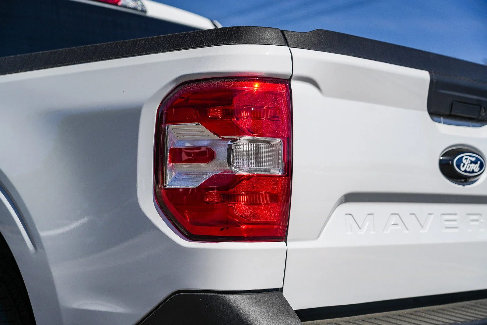 New 2026 Oxford White Ford XLT image 9