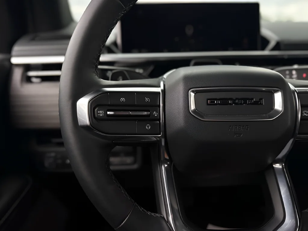 2025 GMC Sierra EV Denali - Photo 13