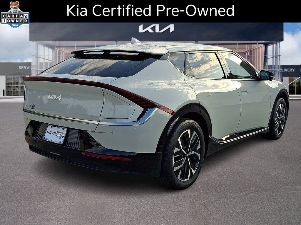 Certified Used 2024 White Kia Wind image 8