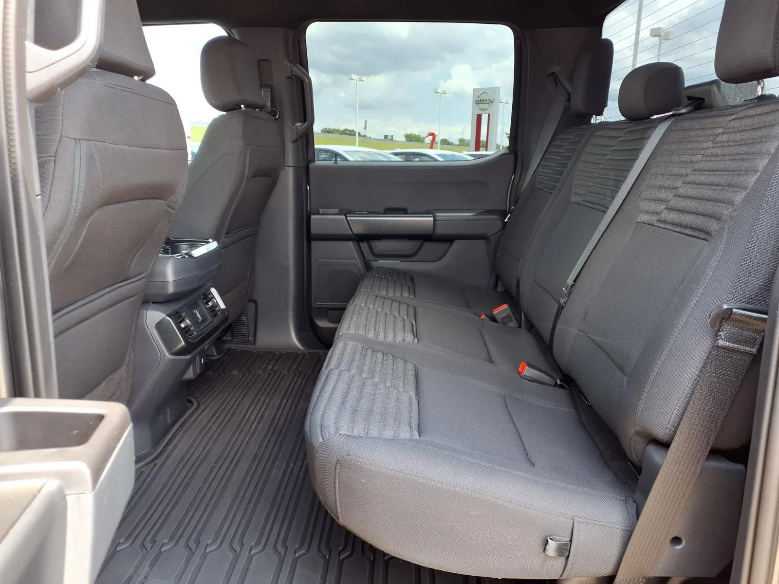 Used 2023 Gray Ford XL image 11