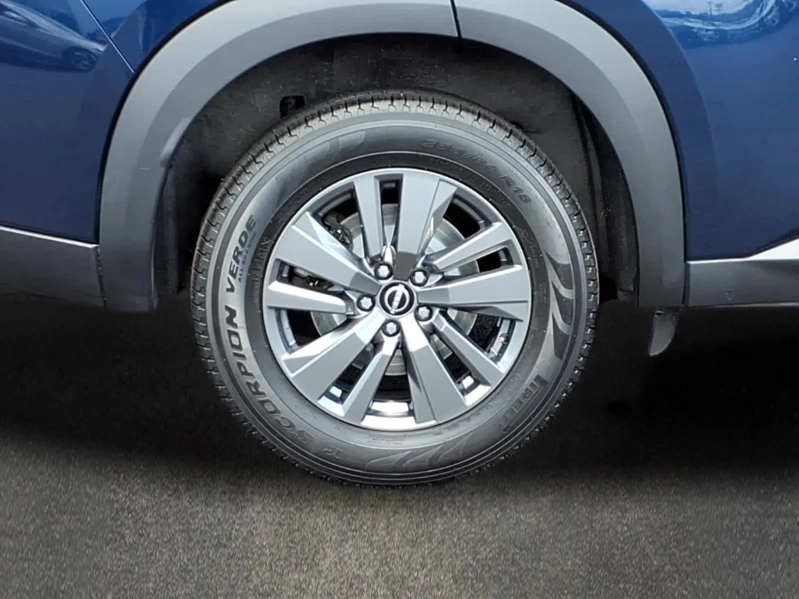 Used 2024 Deep Ocean Blue Pearl Nissan SV image 3
