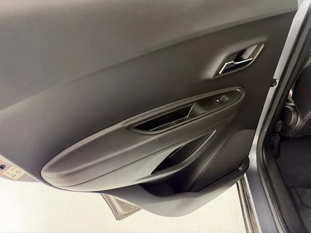 Used 2019 SATIN STEEL METALLIC Chevrolet LT image 23