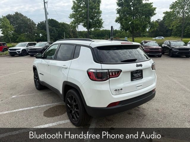 New 2026 Bright White Clear-Coat Exterior Paint Jeep Latitude image 4