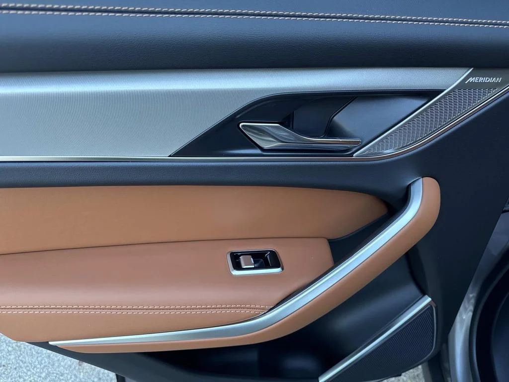 2026 Jaguar F-Pace R-Dynamic S - Photo 12