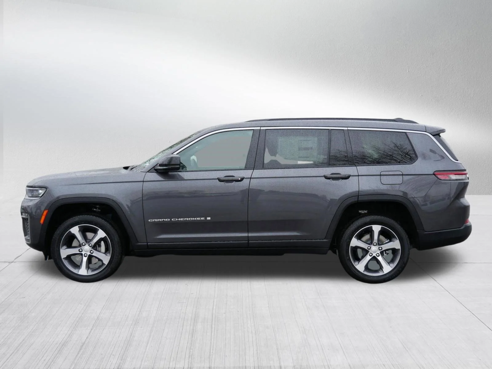 New 2026 Baltic Gray Metallic Clearcoat Jeep Limited image 4