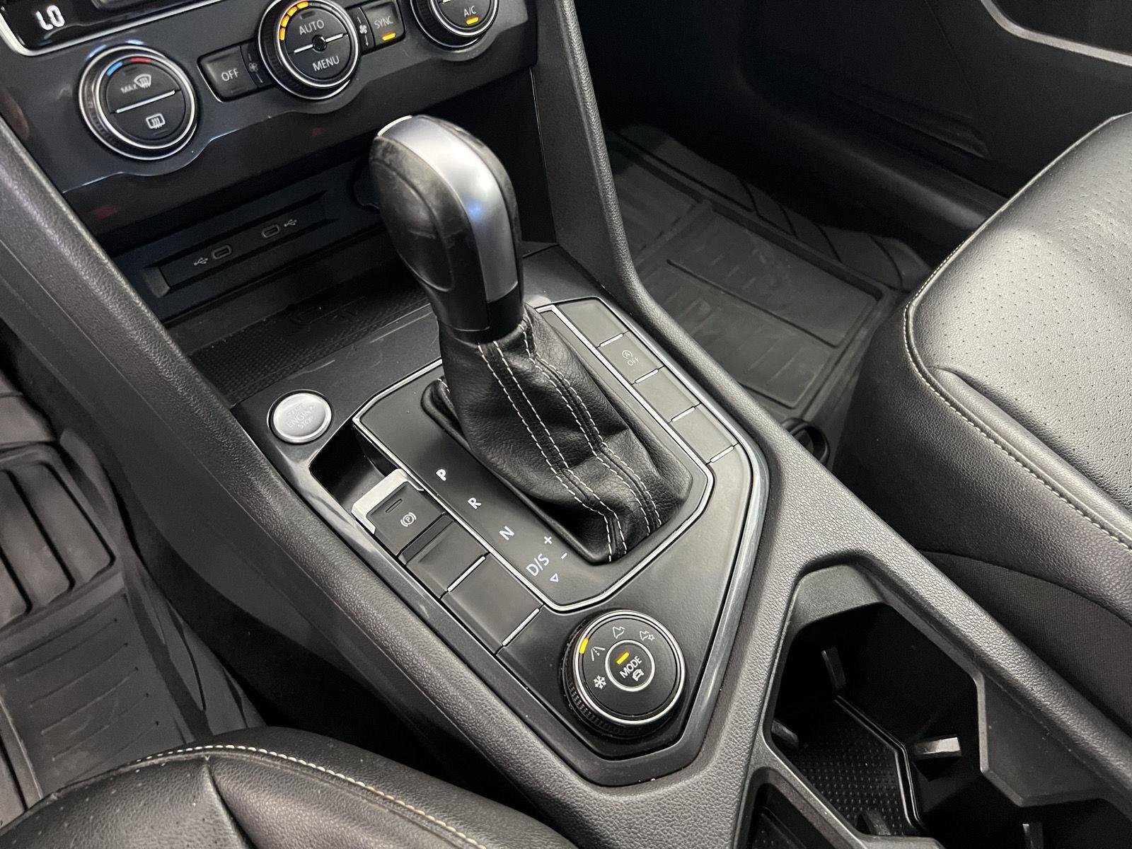 2021 Volkswagen Tiguan SE - Photo 19