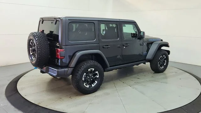Used 2025 Black Jeep Rubicon 4xe image 10