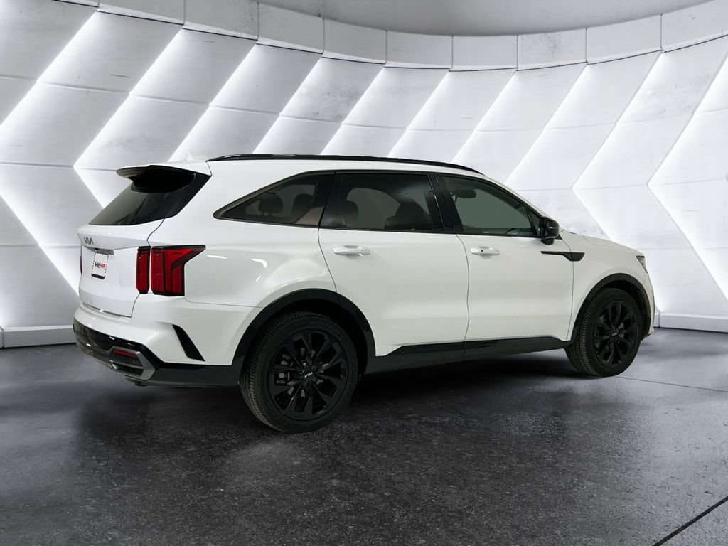 Used 2023 White Kia SX image 4