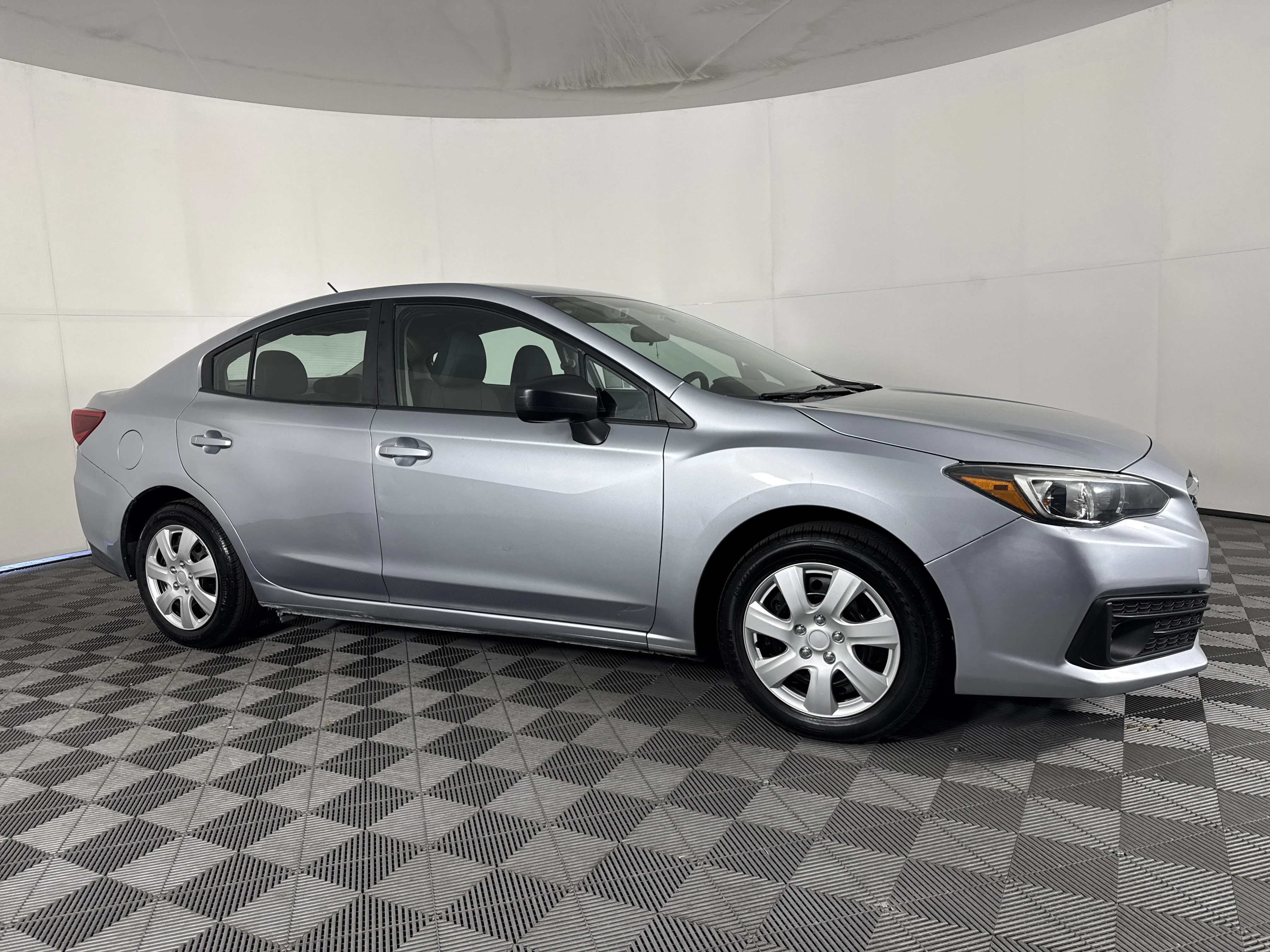 Used 2020 Ice Silver Metallic Subaru Base image 3