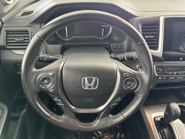 Used 2018 White Honda EX-L image 29